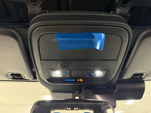 New 2025 Ford Bronco Base image 19