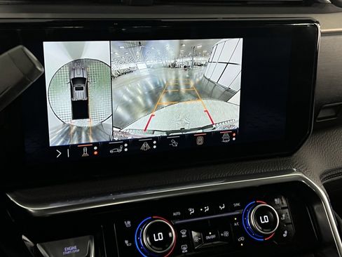 Used 2024 GMC Sierra 3500 Denali w/ Technology Package image 22