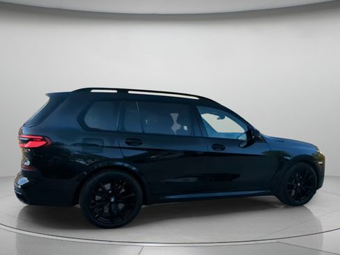 Used 2025 BMW X7 M60i AWD/4WD image 30