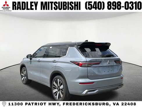 New 2026 Mitsubishi Outlander SEL image 16