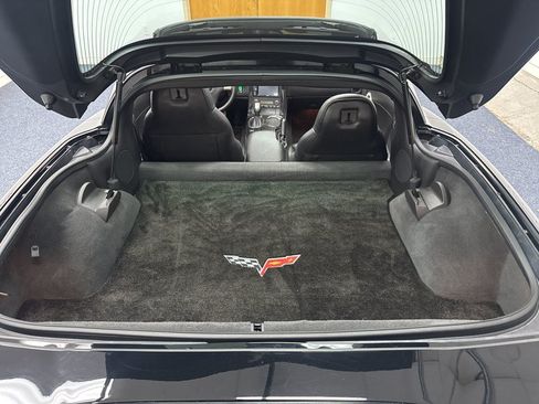 Used 2008 Chevrolet Corvette Coupe w/ Preferred Equipment Group RWD image 17