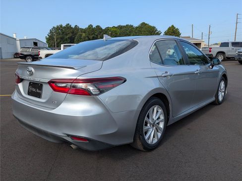 Used 2024 Toyota Camry LE FWD image 5