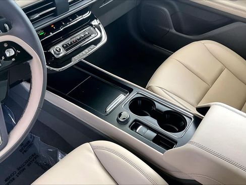 Used 2024 Lincoln Corsair FWD image 15