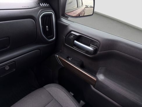 Used 2020 Chevrolet Silverado 1500 LT Trail Boss w/ Convenience Package AWD/4WD image 17