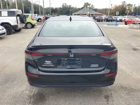 Used 2024 Honda Accord Sport image 9
