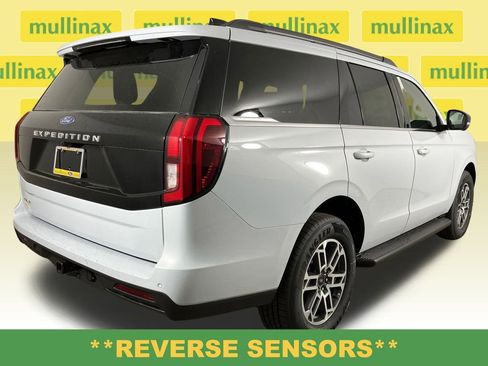 New 2025 Ford Expedition Active image 4