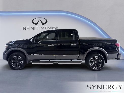 Used 2020 Nissan Titan Platinum Reserve w/ Moonroof Package AWD/4WD image 5