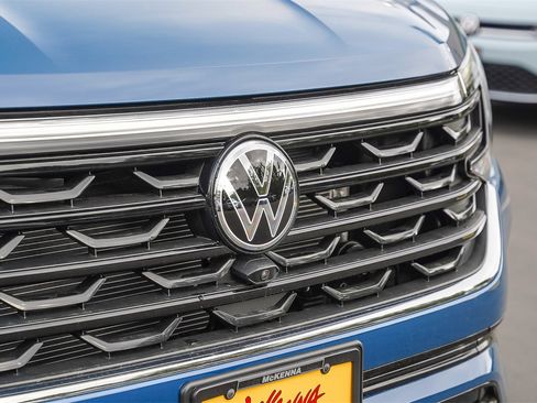 New 2025 Volkswagen Atlas Cross Sport SEL Premium R-Line image 5