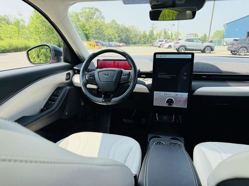 Used 2021 Ford Mustang Mach-E Premium image 30