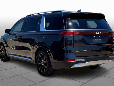 Used 2022 Kia Carnival SX Prestige image 10