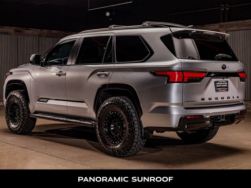 Used 2024 Toyota Sequoia Platinum image 6