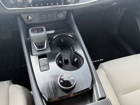 New 2026 Nissan Rogue SV image 19