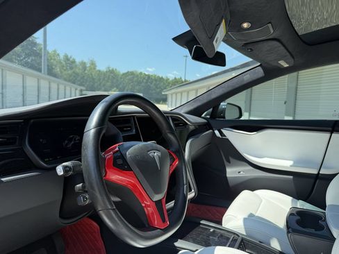 Used 2019 Tesla Model S Long Range AWD/4WD image 10