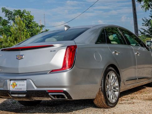 Used 2018 Cadillac XTS Luxury AWD/4WD image 5