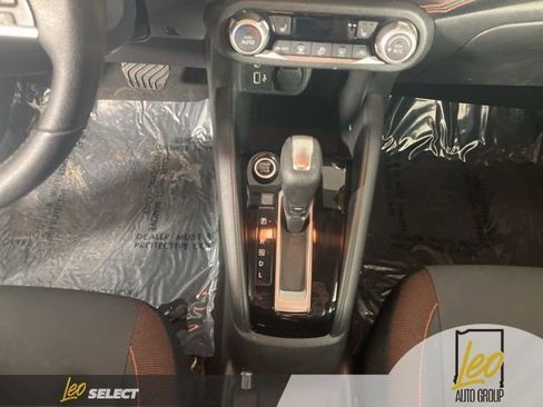 Used 2020 Nissan Versa SR w/ Convenience Package image 15