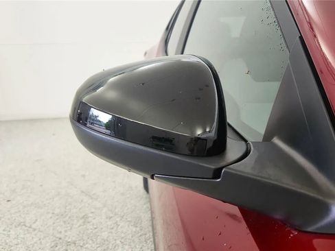Used 2025 Chevrolet Trax RS w/ Driver Confidence Package FWD image 18