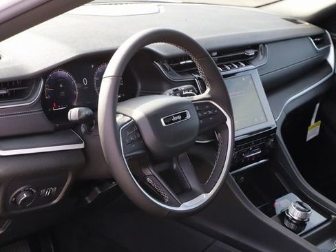 New 2025 Jeep Grand Cherokee Laredo X w/ Luxury Tech Group I AWD/4WD image 10