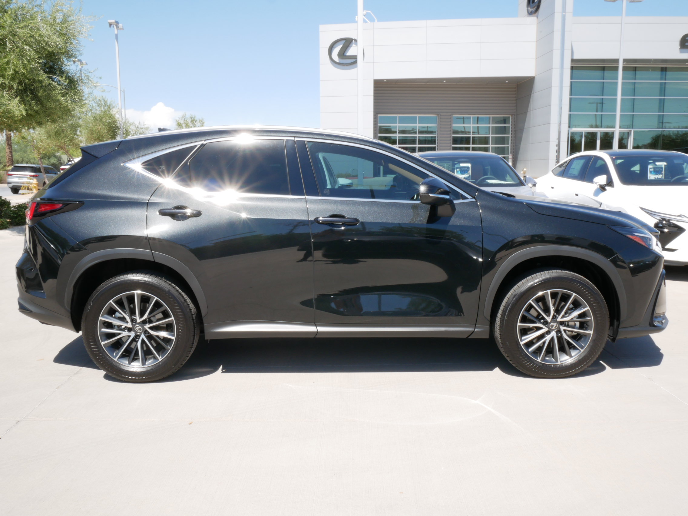 Used 2026 Lexus NX 350h AWD w/ Accessory Package (Z1) image 13