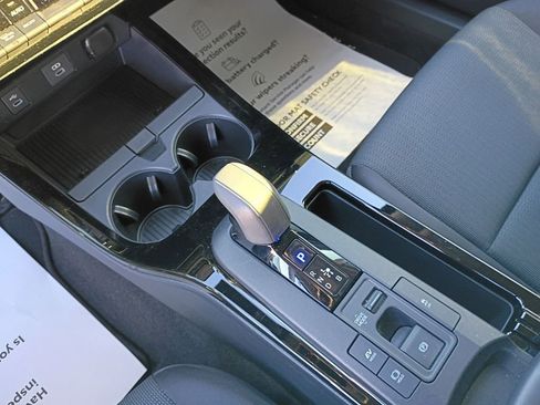 Used 2023 Toyota Prius LE image 26