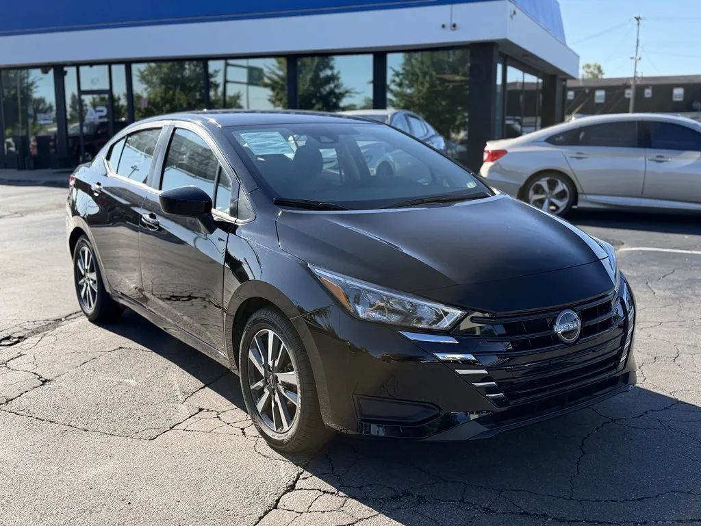 Used 2025 Nissan Versa SV FWD image 3
