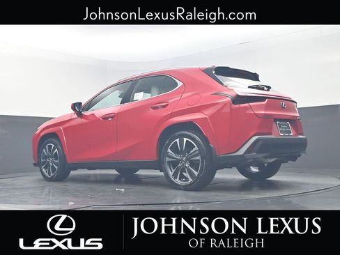New 2025 Lexus UX 300h FWD image 18