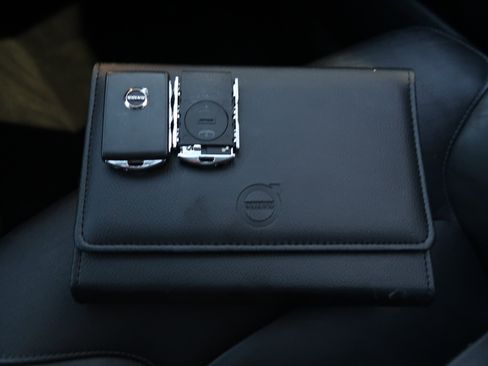 Used 2020 Volvo XC90 T5 Momentum image 24