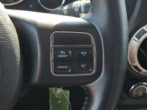 Used 2014 Jeep Wrangler Unlimited Sahara w/ Dual Top Group AWD/4WD image 26