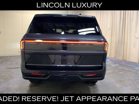 Used 2025 Lincoln Navigator Reserve w/ Jet Appearance Package AWD/4WD image 4