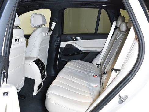 Used 2022 BMW X5 xDrive40i w/ Luxury Seating Package image 28