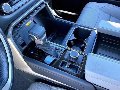 Used 2023 Toyota Tundra Limited image 15