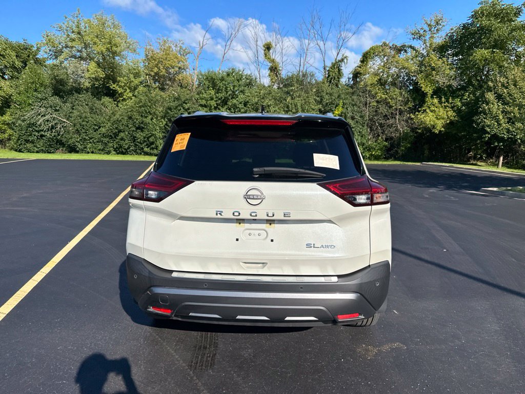Used 2023 Nissan Rogue SL w/ SL Premium Package AWD/4WD image 4