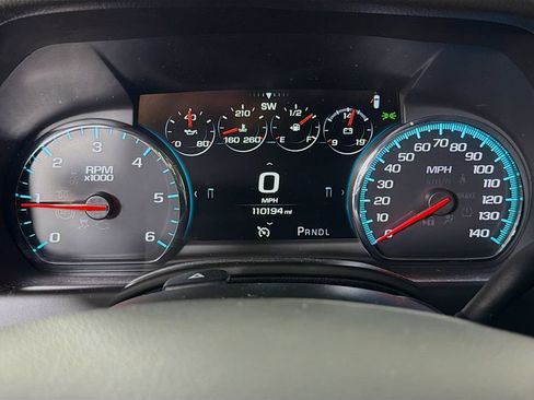 Used 2019 Chevrolet Suburban Premier w/ Premier Plus Edition AWD/4WD image 16