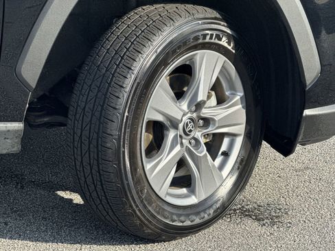 Used 2025 Toyota RAV4 XLE image 12