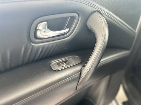 Used 2021 Nissan Armada SV AWD/4WD image 42