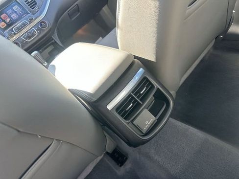 Used 2018 Chevrolet Impala LT w/ LT Leather Package FWD image 21