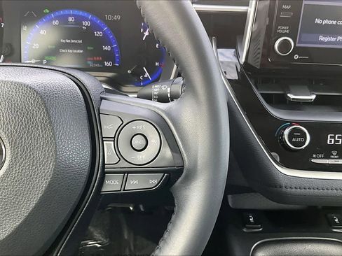 Used 2022 Toyota Corolla LE image 23