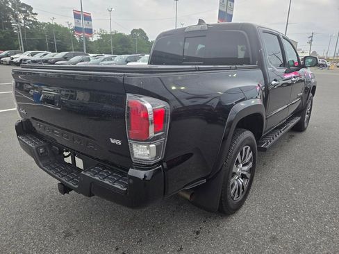 Used 2023 Toyota Tacoma Limited AWD/4WD image 5