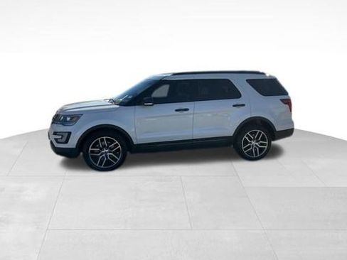 Used 2016 Ford Explorer Sport w/ Equipment Group 401A image 3