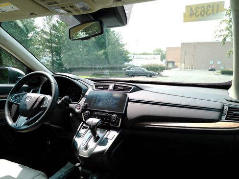 Used 2018 Honda CR-V Touring image 15