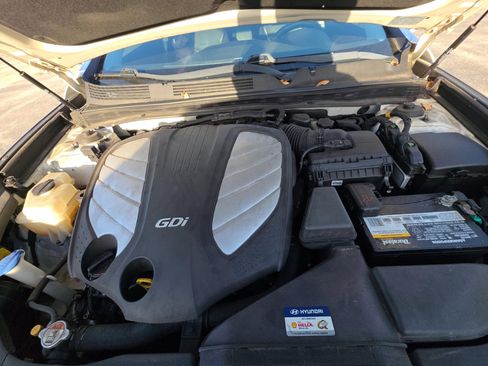 Used 2014 Hyundai Azera Limited image 16