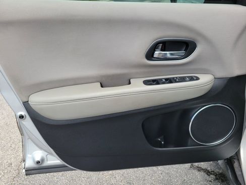 Used 2016 Honda HR-V EX image 18