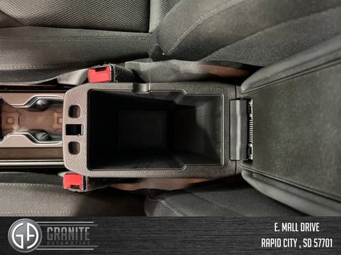 Used 2023 Jeep Renegade Latitude AWD/4WD image 21