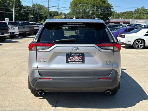 Used 2019 Toyota RAV4 XLE w/ Convenience Package AWD/4WD image 14