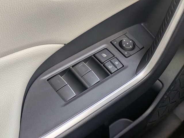 Used 2025 Toyota RAV4 XLE w/ Convenience Package AWD/4WD image 26
