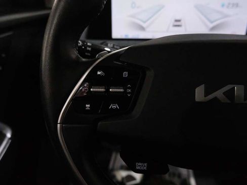 Used 2022 Kia EV6 Wind image 37