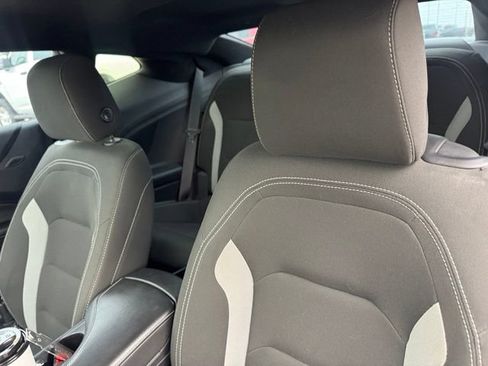 Used 2020 Chevrolet Camaro SS RWD image 11
