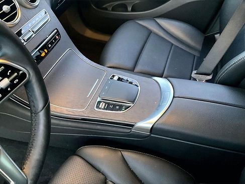 Used 2021 Mercedes-Benz GLC 300 4MATIC image 12