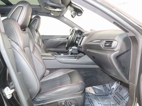 Used 2018 Maserati Levante GranSport image 13