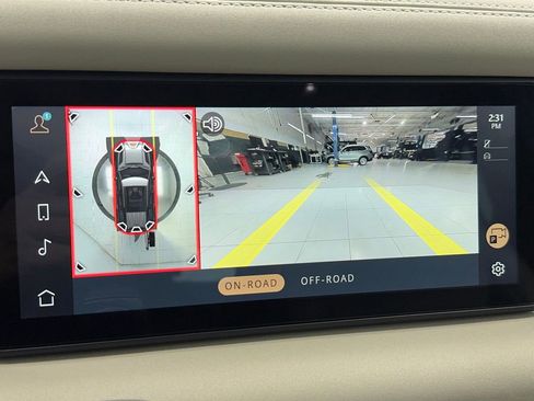 Used 2022 Land Rover Defender 110 SE image 32