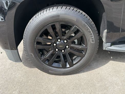 Certified 2019 Chevrolet Tahoe LT RWD image 12
